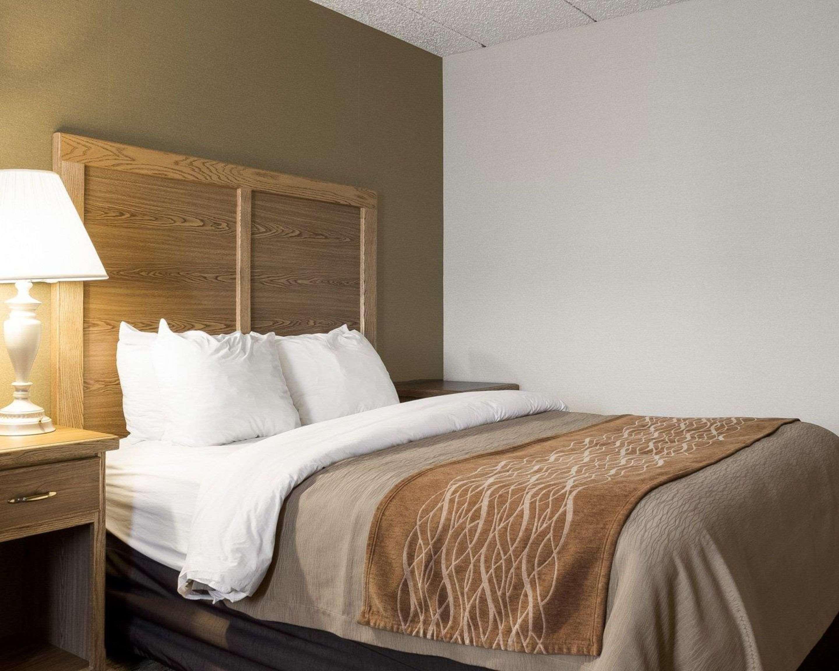 Quality Inn Bismarck I-94 Bagian luar foto