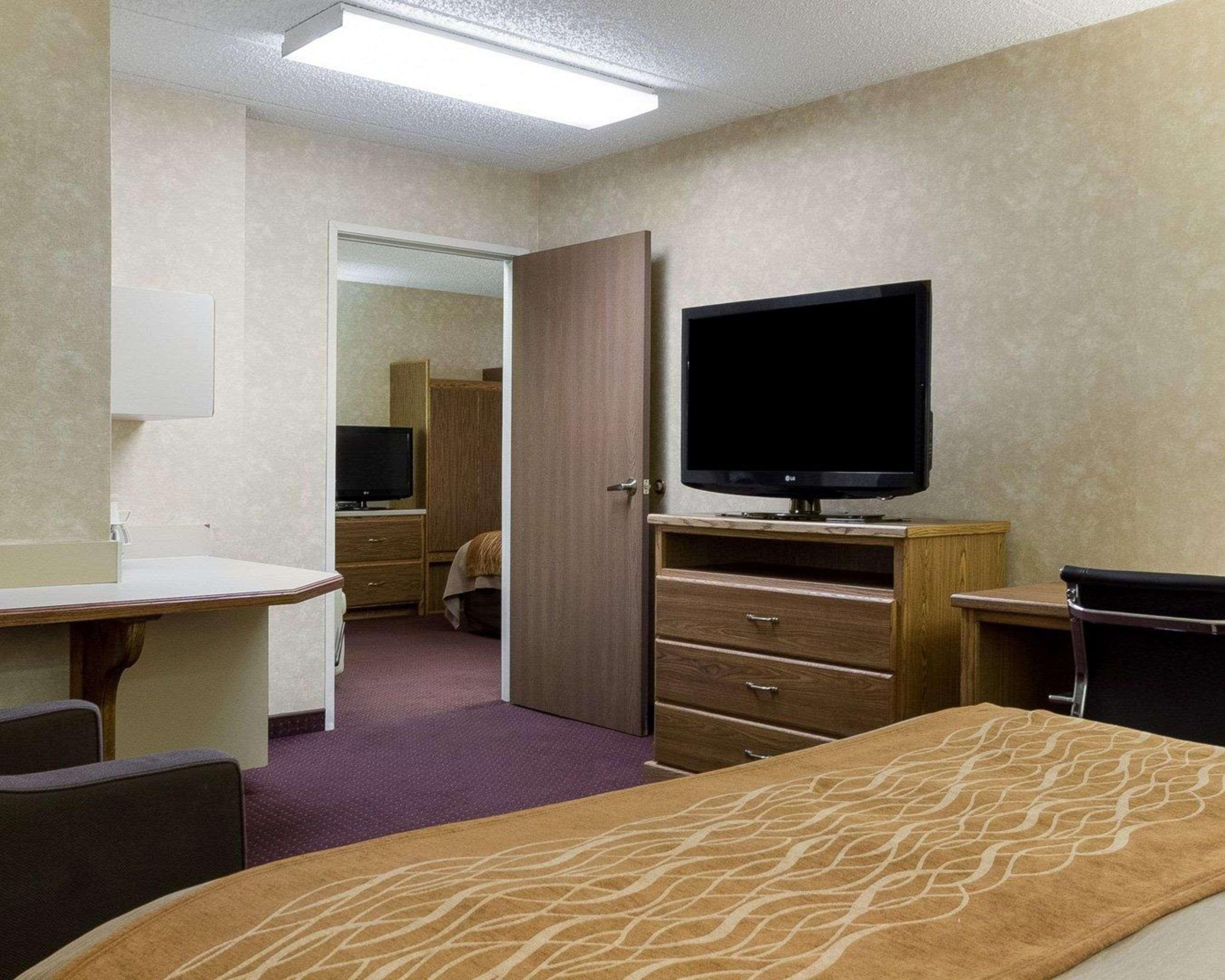 Quality Inn Bismarck I-94 Bagian luar foto