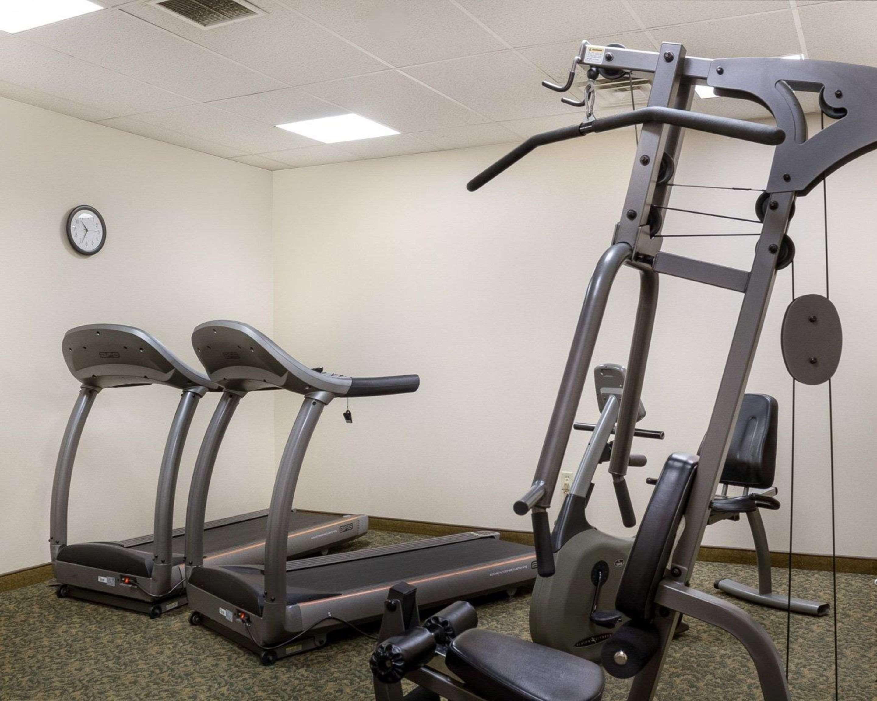 Quality Inn Bismarck I-94 Bagian luar foto