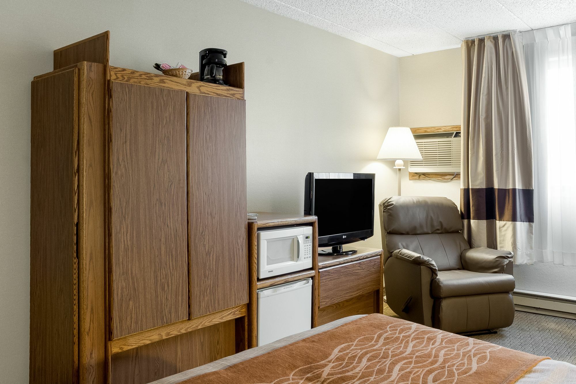 Quality Inn Bismarck I-94 Bagian luar foto