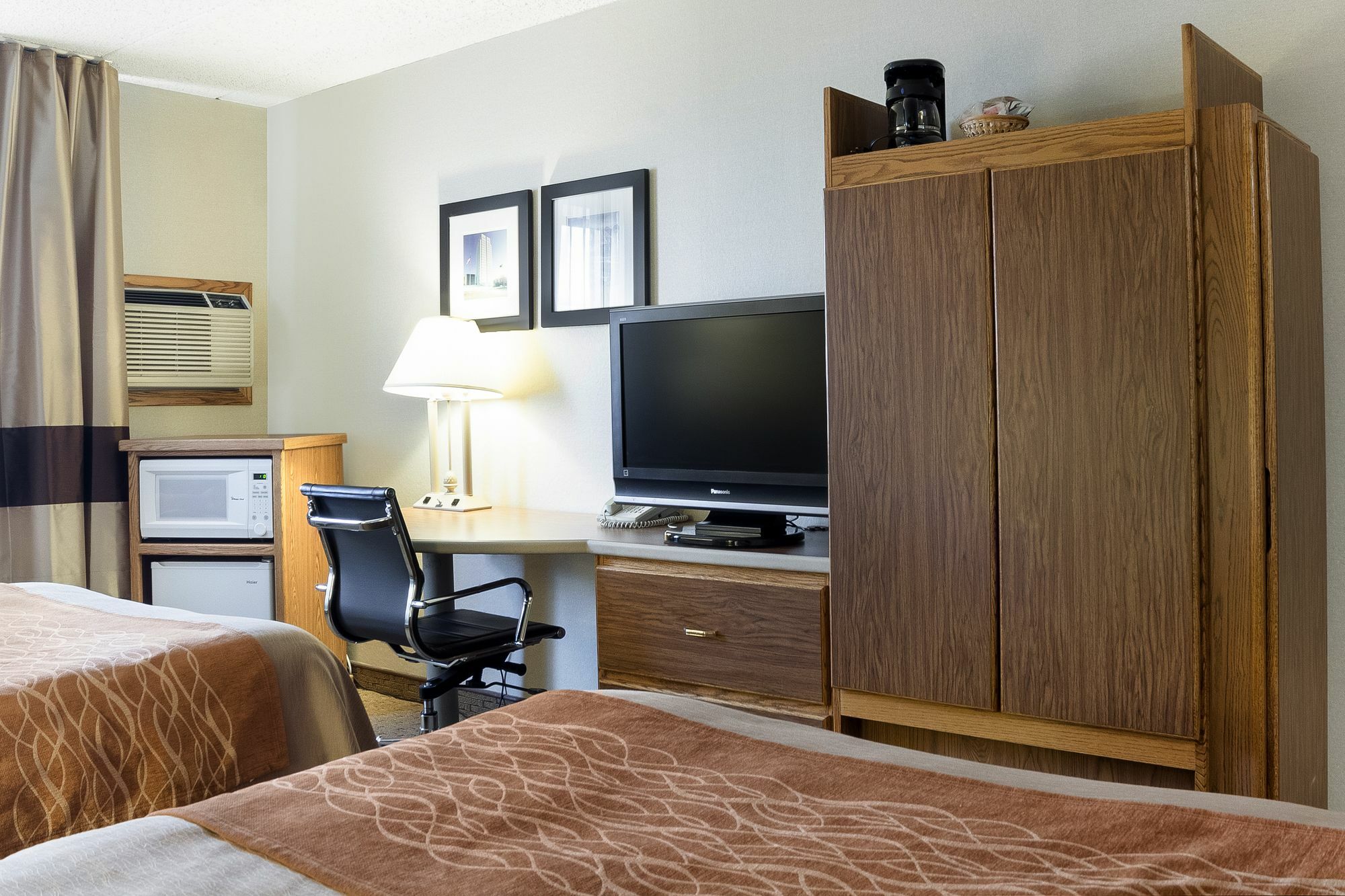 Quality Inn Bismarck I-94 Bagian luar foto