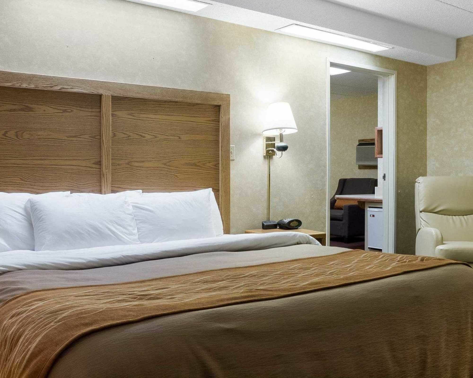 Quality Inn Bismarck I-94 Bagian luar foto